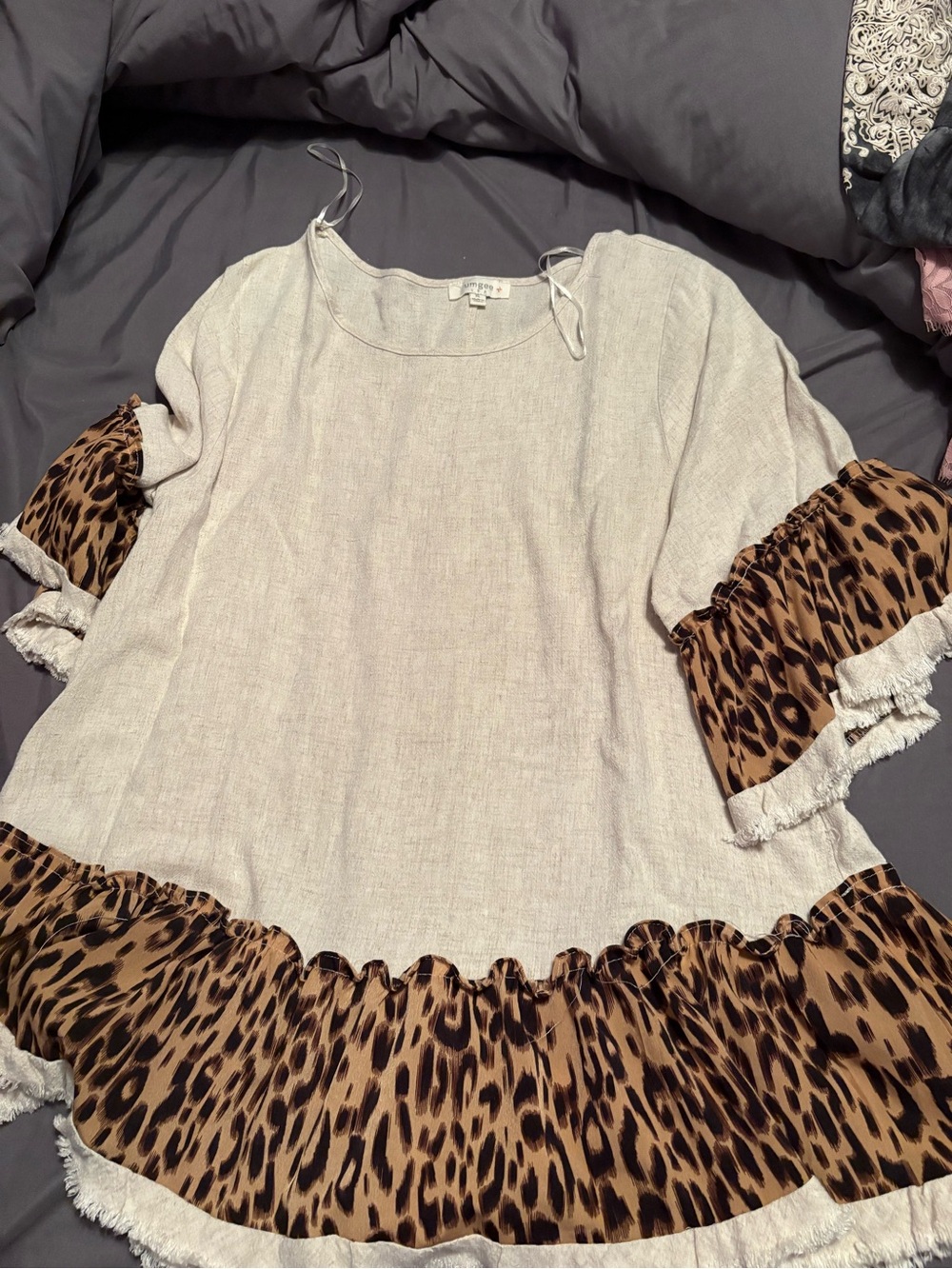 Women’s Umgee top. Like new.